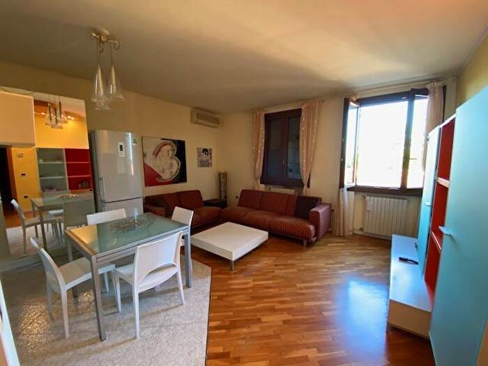 Appartamento trilocale in affitto in Via Nazario Sauro, Centro Storico, Desenzano del Garda