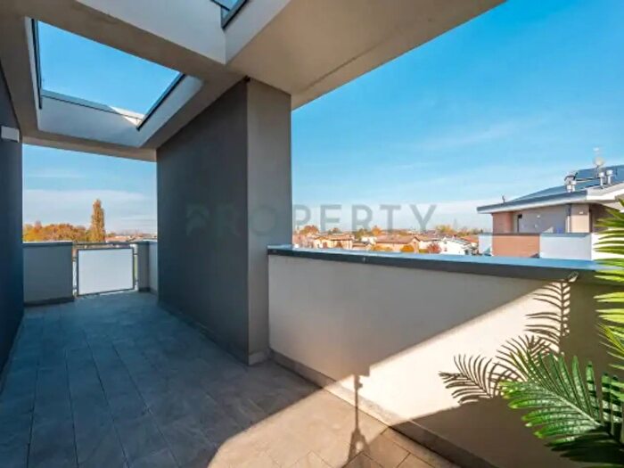 Appartamento trilocale in vendita in Via Carlo Poma, Carpi