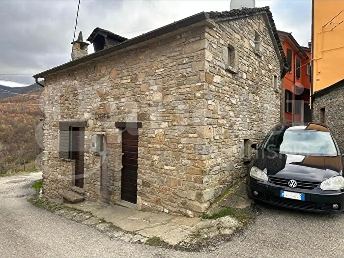 Casa con 5 locali in vendita in Costa Scabiazza Snc, Coli