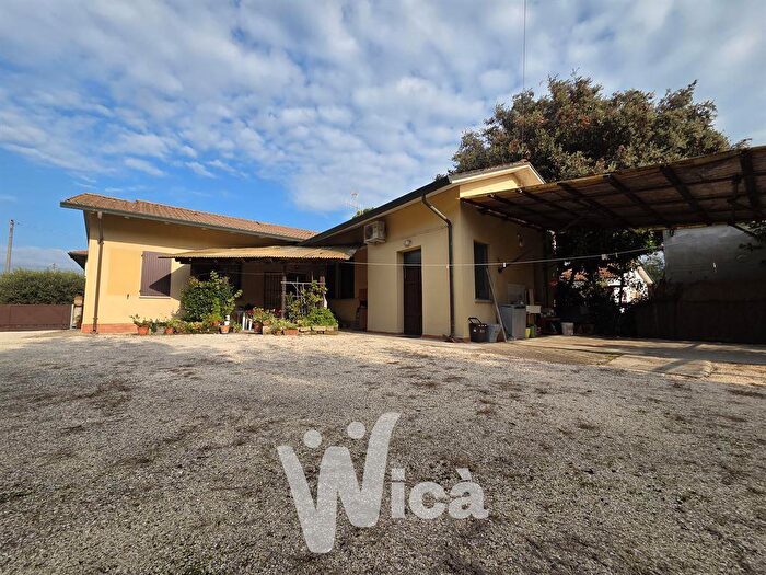 Casa quadrilocale in vendita in Cervia