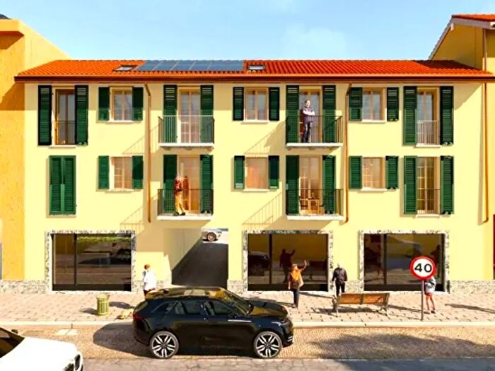 Appartamento trilocale in vendita in Via Giacomo Matteotti, Mariano Comense