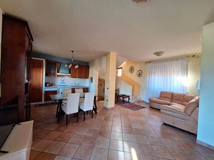 Casa quadrilocale in vendita in Via Flavio Gioia, Civitanova Marche