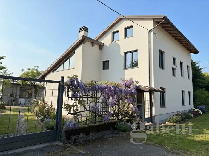 Casa con 5 locali in vendita in Via Marsala, Robecchetto Con Induno