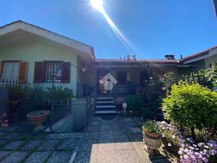 Casa con 6 locali in vendita in Via del Cerreto, Fabrica Di Roma