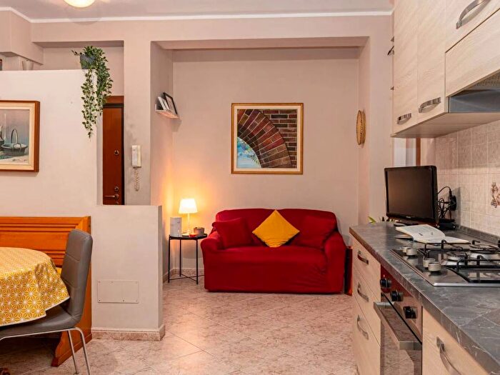 Appartamento trilocale in affitto in Via San Giusto, San Carlo, Milano