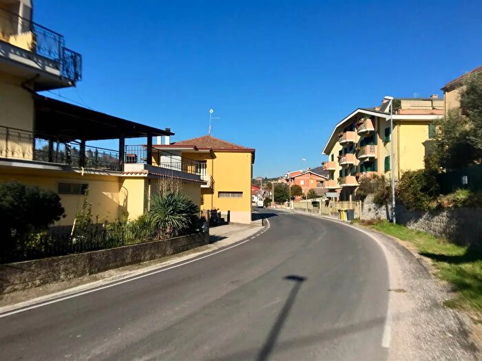 Appartamento quadrilocale in vendita in Via Colle Ciaffone, Veroli