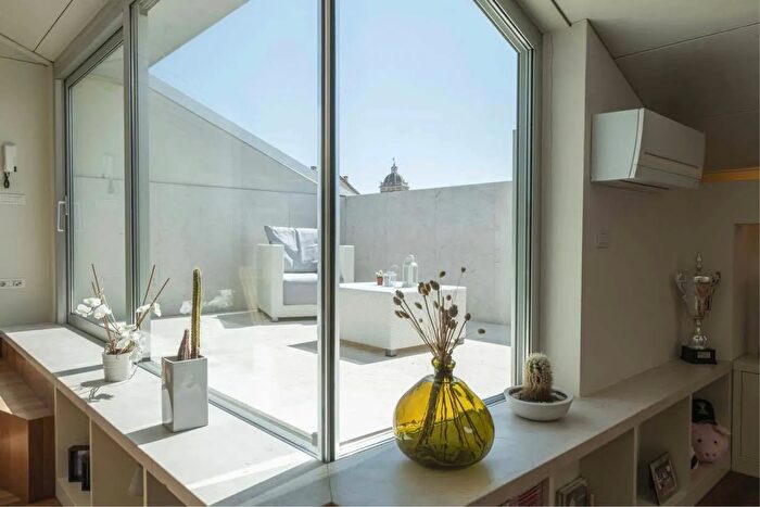 Appartamento con 9 locali in vendita in Via Portici Ercolani, Senigallia