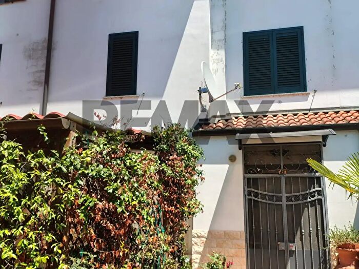 Casa con 5 locali in vendita in Piazza Rinascimento, Zelo Buon Persico