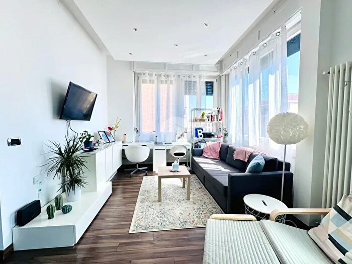 Appartamento bilocale in affitto in Via Alzaia Naviglio Pavese, Milano