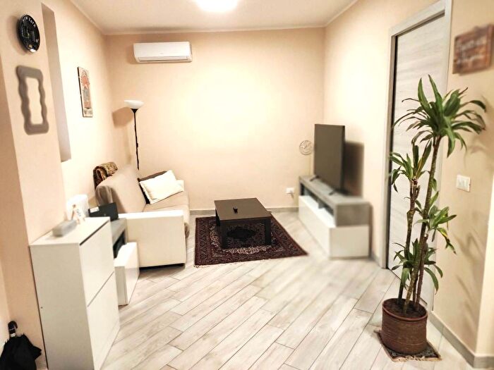 Appartamento bilocale in affitto in Via Ponte Vecchio, Borgo Basso, Pavia