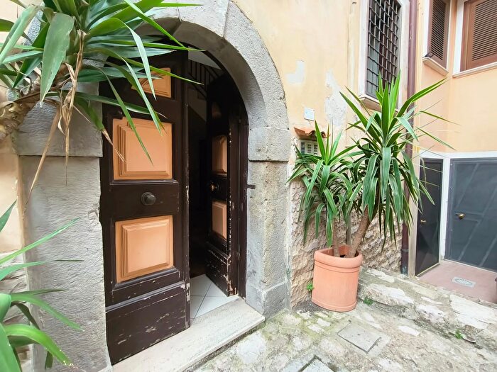 Appartamento trilocale in vendita in Via Cinta Nuova, Itri