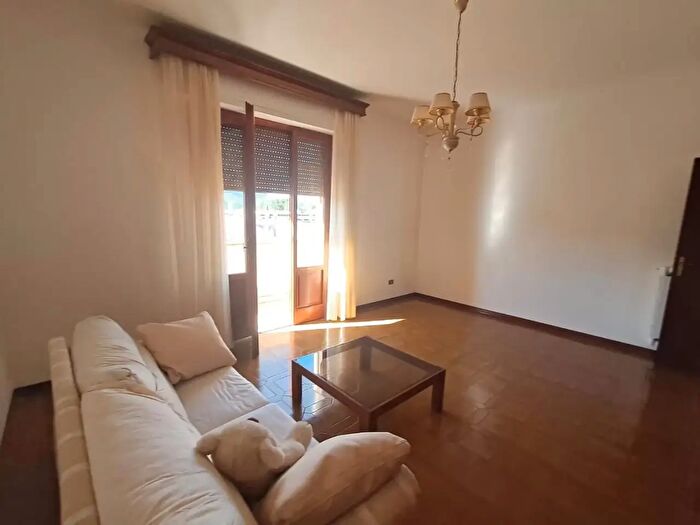 Appartamento con 5 locali in affitto in Calcinaia