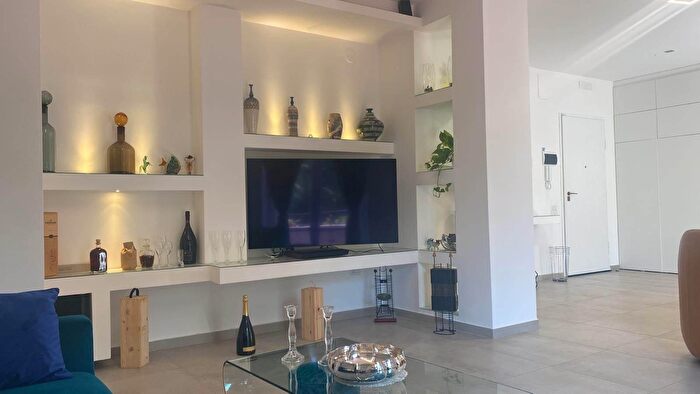 Appartamento con 5 locali in vendita in Salerno