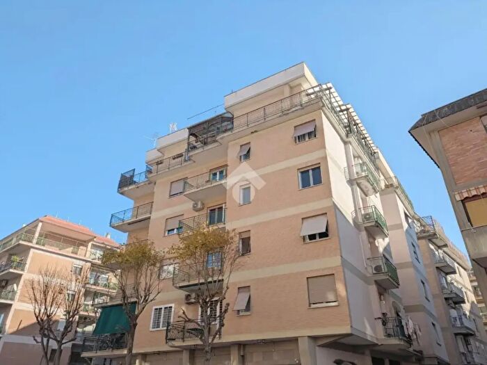 Appartamento con 5 locali in vendita in Via S Francesco dAssisi, Ciampino