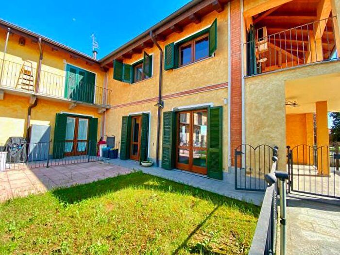 Casa con 5 locali in vendita in Via Vittorio Alfieri, San Gillio