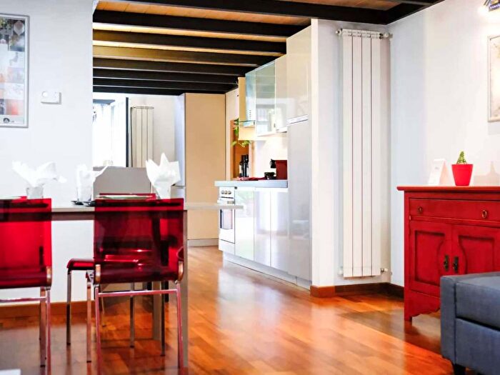 Appartamento bilocale in affitto in Via Eugenio Villoresi, Navigli Darsena, Milano