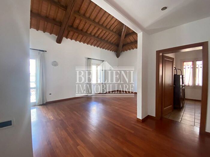 Appartamento con 5 locali in affitto in Contrà Mure Pallamaio, Centro Storico, Vicenza