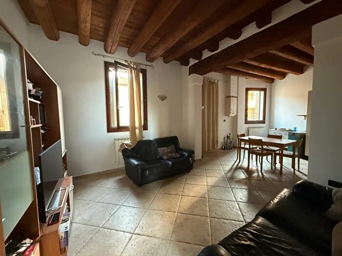 Appartamento bilocale in vendita in Via Girolamo Savonarola, Rovigo