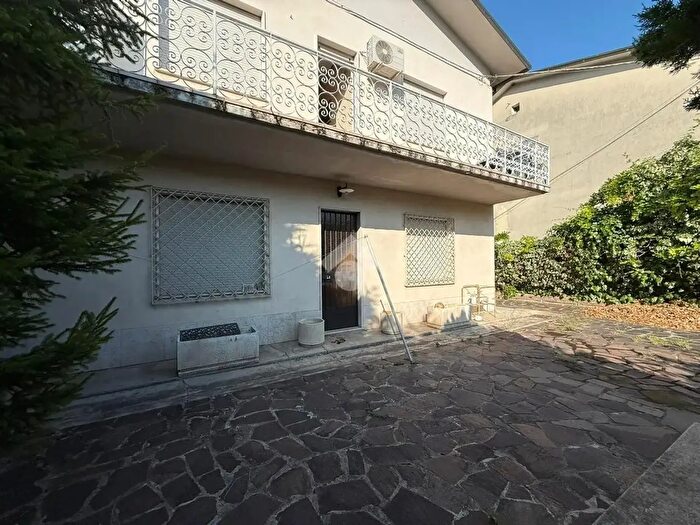 Appartamento con 5 locali in vendita in Via San Pietro, Montecchia Di Crosara