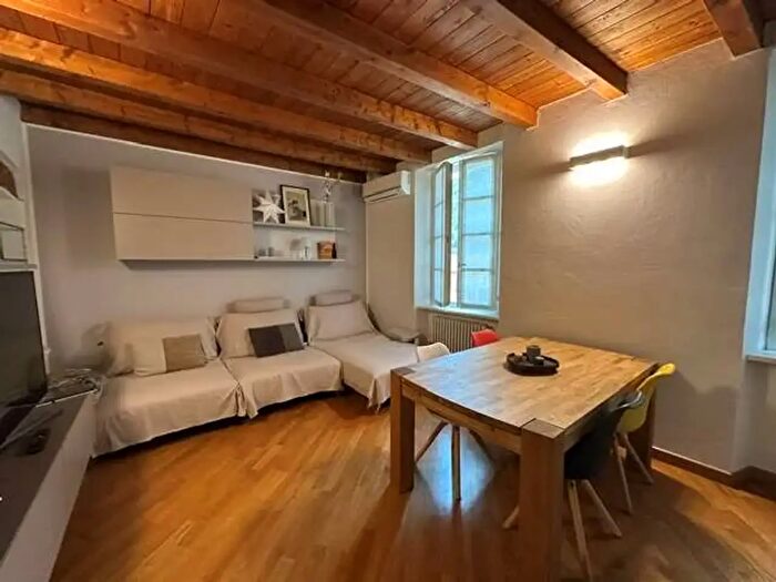 Appartamento trilocale in affitto in Via Milano, Como