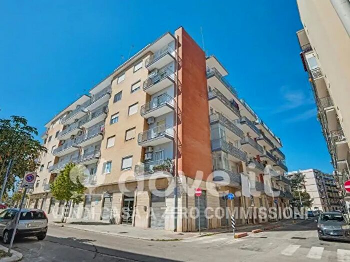 Appartamento trilocale in vendita in Via Guglielmo Marconi, Giovinazzo