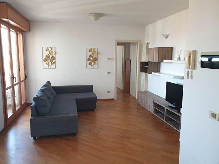 Appartamento bilocale in affitto in Piazza Giuseppina Strepponi, Paradigna Centro Torri, Parma