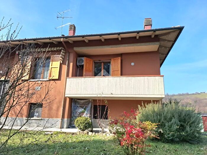 Casa quadrilocale in vendita in Via Ca Agostini, Valsamoggia