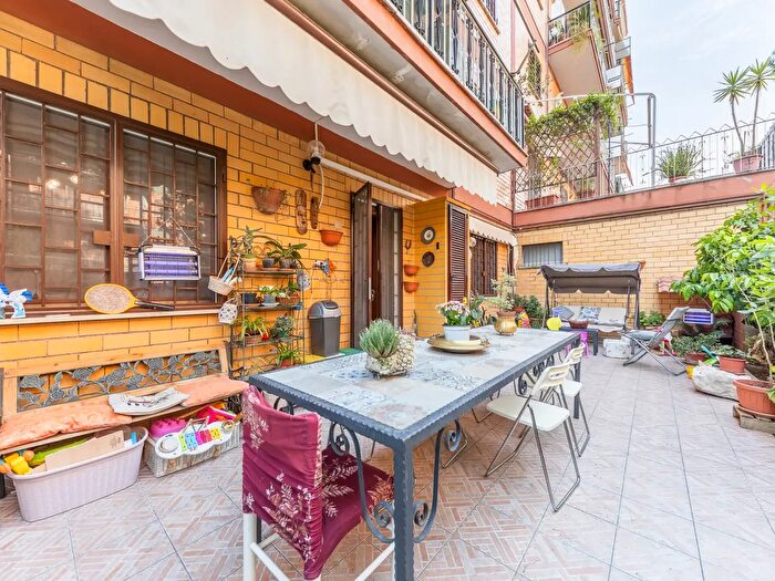 Appartamento quadrilocale in vendita in Piazza Moscatelli, Mentana
