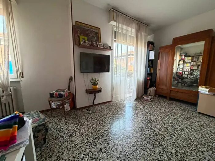 Appartamento trilocale in vendita in Via Luciano Manara, Reggio Emilia