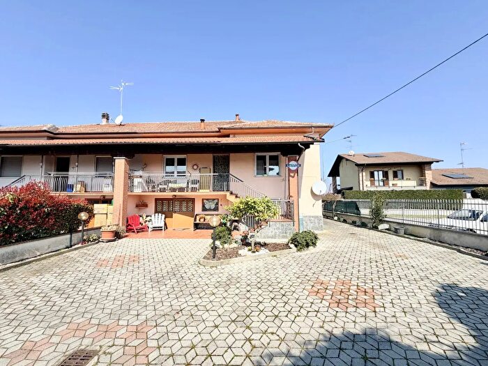 Case in Vendita e in Affitto - 2