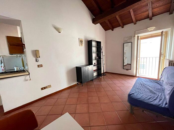 Appartamento bilocale in affitto in Via Santa Maria alle Pertiche, Centro Storico, Pavia