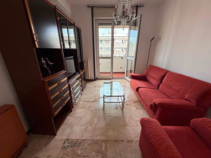 Appartamento bilocale in affitto in Via dei Guarneri, Vigentino Fatima, Milano