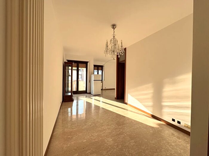 Appartamento trilocale in vendita in Via Marconi, Marostica