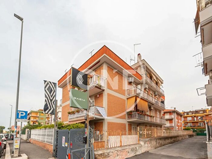 Appartamento trilocale in vendita in Viale Alessandrino, Roma