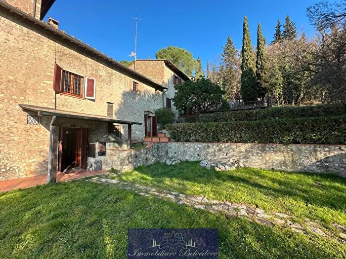 Appartamento con 5 locali in vendita in Via dei Prati, Calenzano