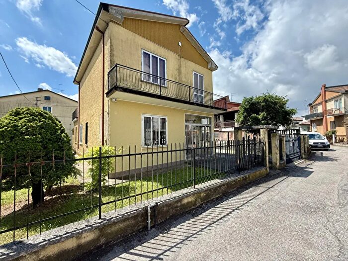 Casa con 5 locali in vendita in Via Cesare Beccaria, Legnago
