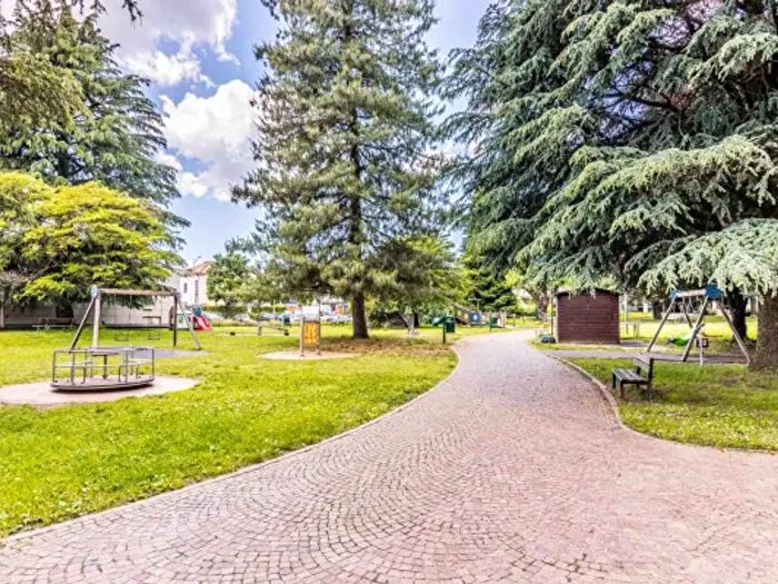 Appartamento trilocale in vendita in Via Nazario Sauro, Arosio