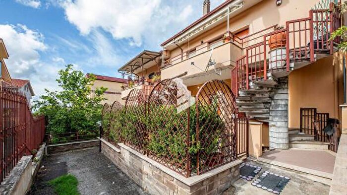 Appartamento trilocale in vendita in Corso Vittorio Emanuele, Marcellina