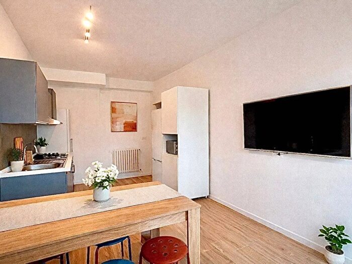 Appartamento con 5 locali in vendita in Via San Giusto, Milano