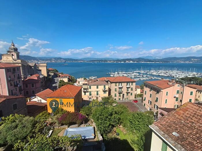 Appartamento con 5 locali in vendita in Via d'Imporzano, Portovenere