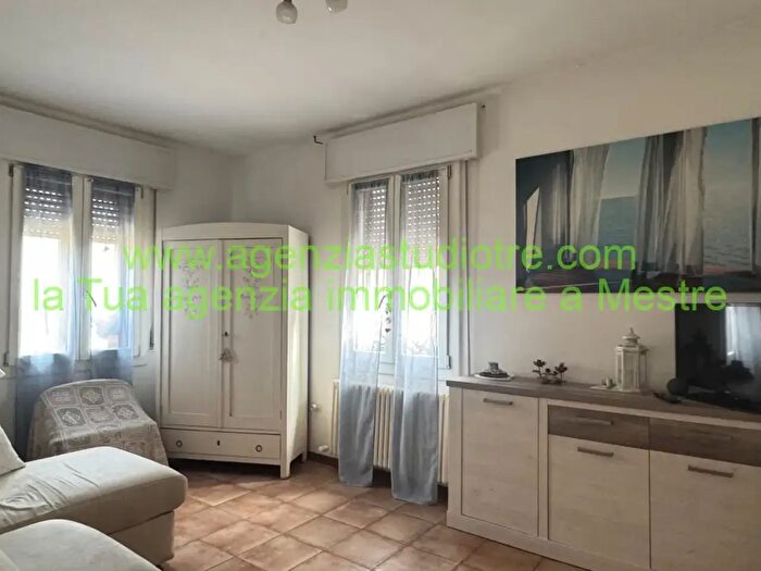 Appartamento trilocale in vendita in Via Magnasco, Venezia