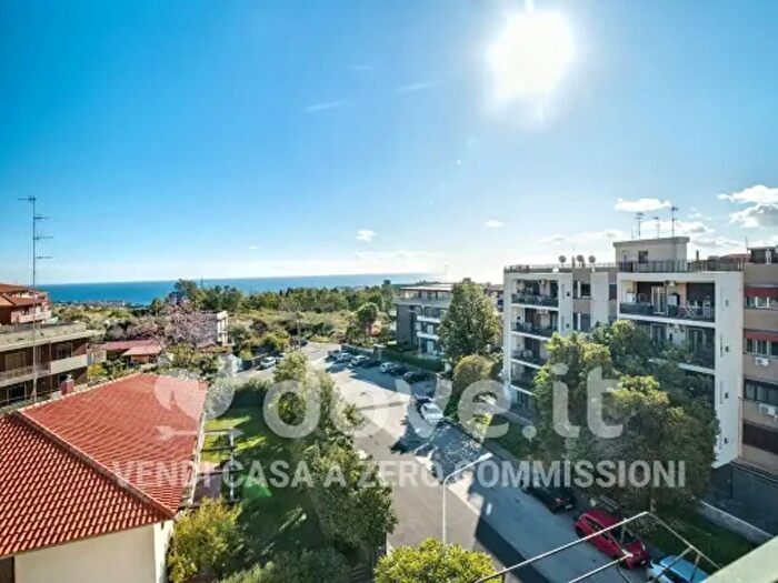 Appartamento trilocale in vendita in Via Domenico Sanfilippo, Catania