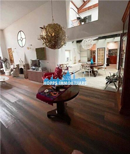 Appartamento con 5 locali in affitto in Piazza Domenico Peranni, Tribunale, Palermo