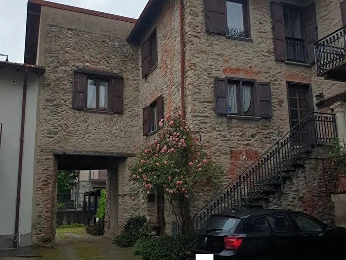 Casa con 7 locali in vendita in Como