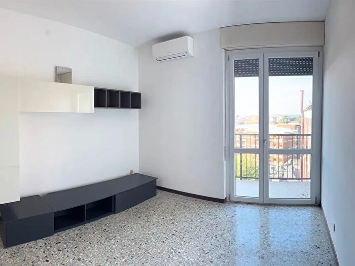Appartamento bilocale in affitto in Via Cavallotti, Monza