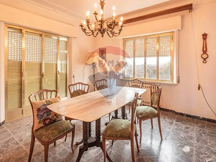 Appartamento con 7 locali in vendita in Via Risorgimento, Santa Maria Nuova