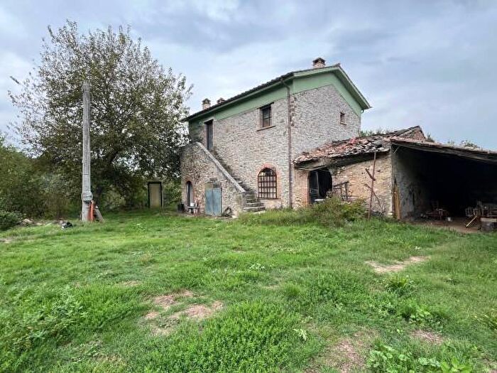 Casa quadrilocale in vendita in Strada Provinciale Vasanellese, Orte