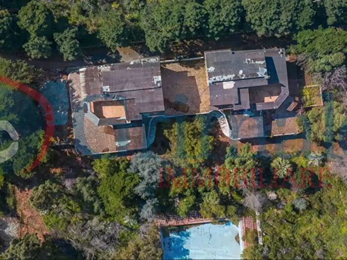 Casa con 20 locali in vendita in Contrada Piano Rocca, Messina