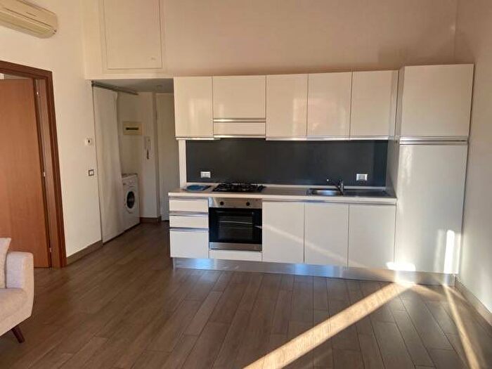 Appartamento bilocale in affitto in Piazza Maggio, Ticinese, Milano