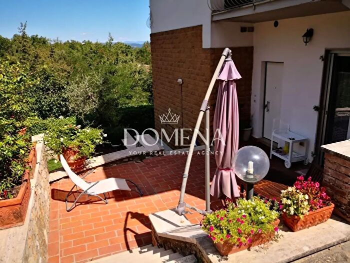 Appartamento con 5 locali in vendita in Monteriggioni